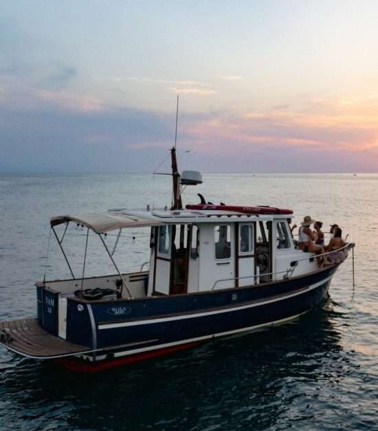 baiona-marine-excursion-cote-basque-heaer-inner-bateau